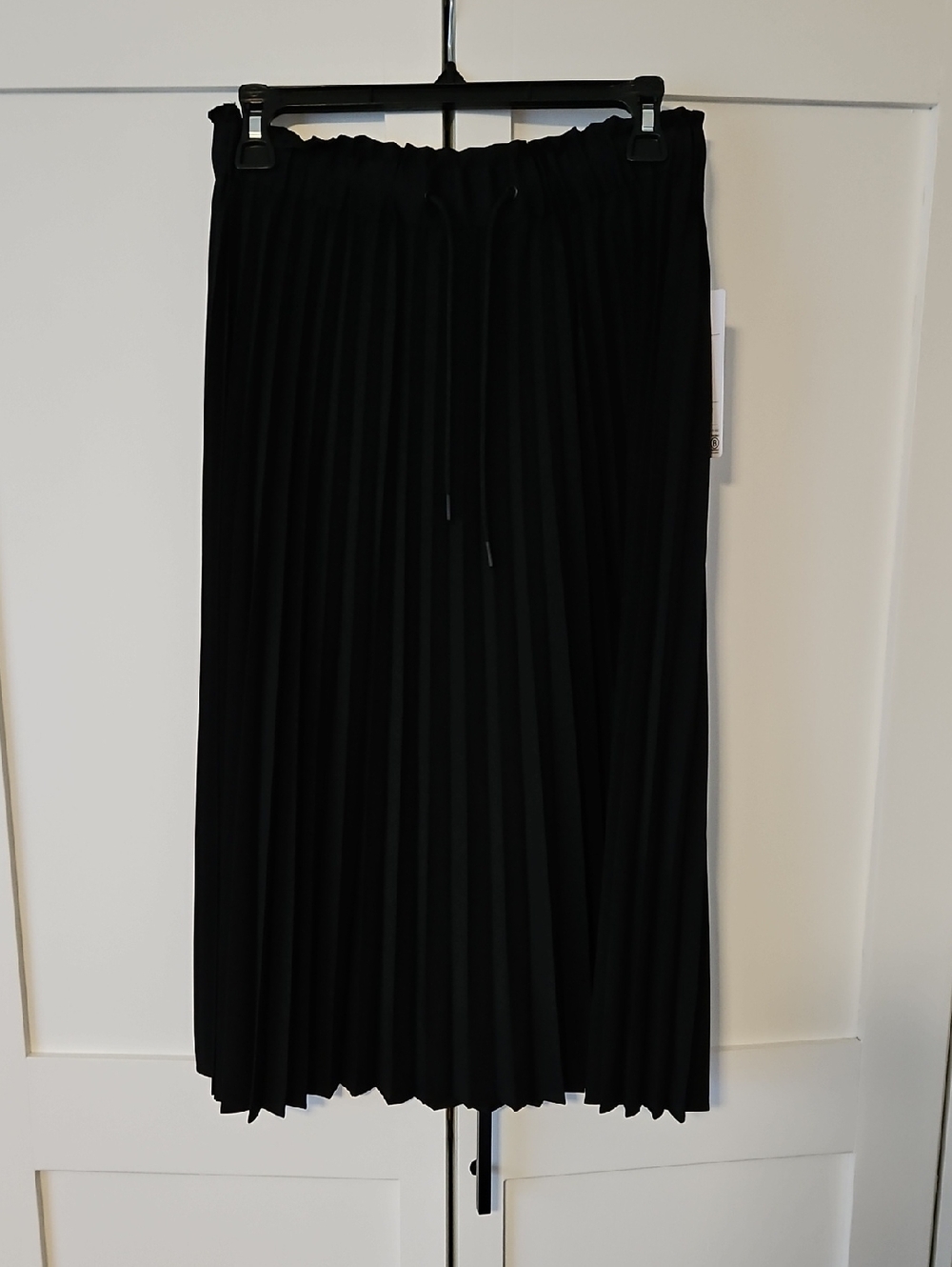 Athleta Black Pleated Midi Skirt with Drawstring Waist